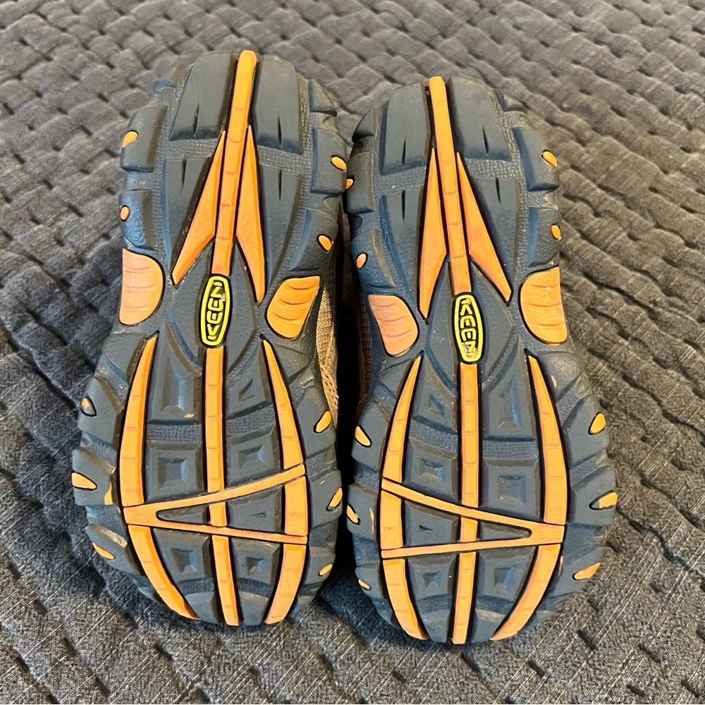 Keen hiking boots size 11 - Picture 5 of 5